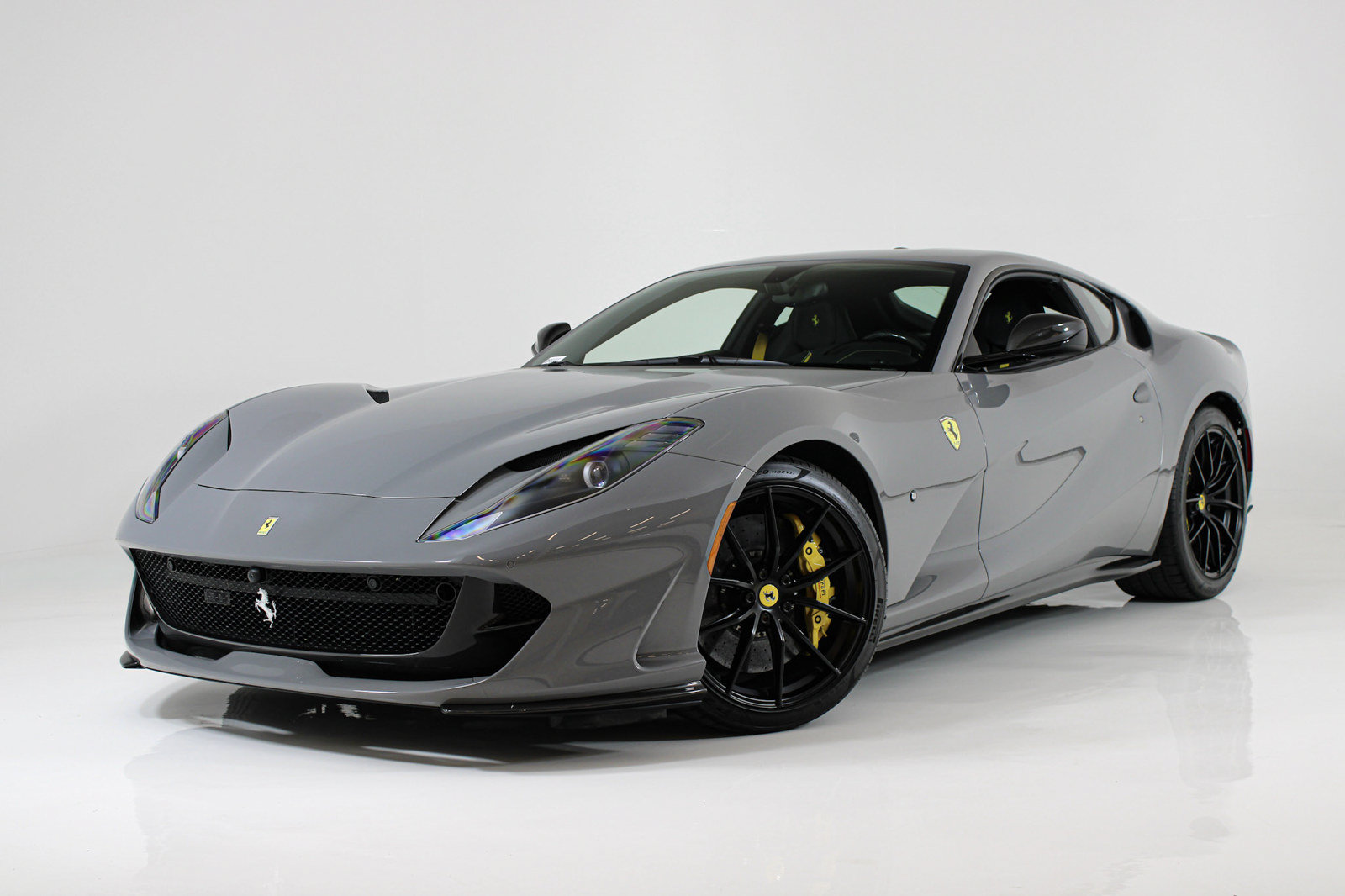 Used 2019 Ferrari 812 Superfast RWD image 62