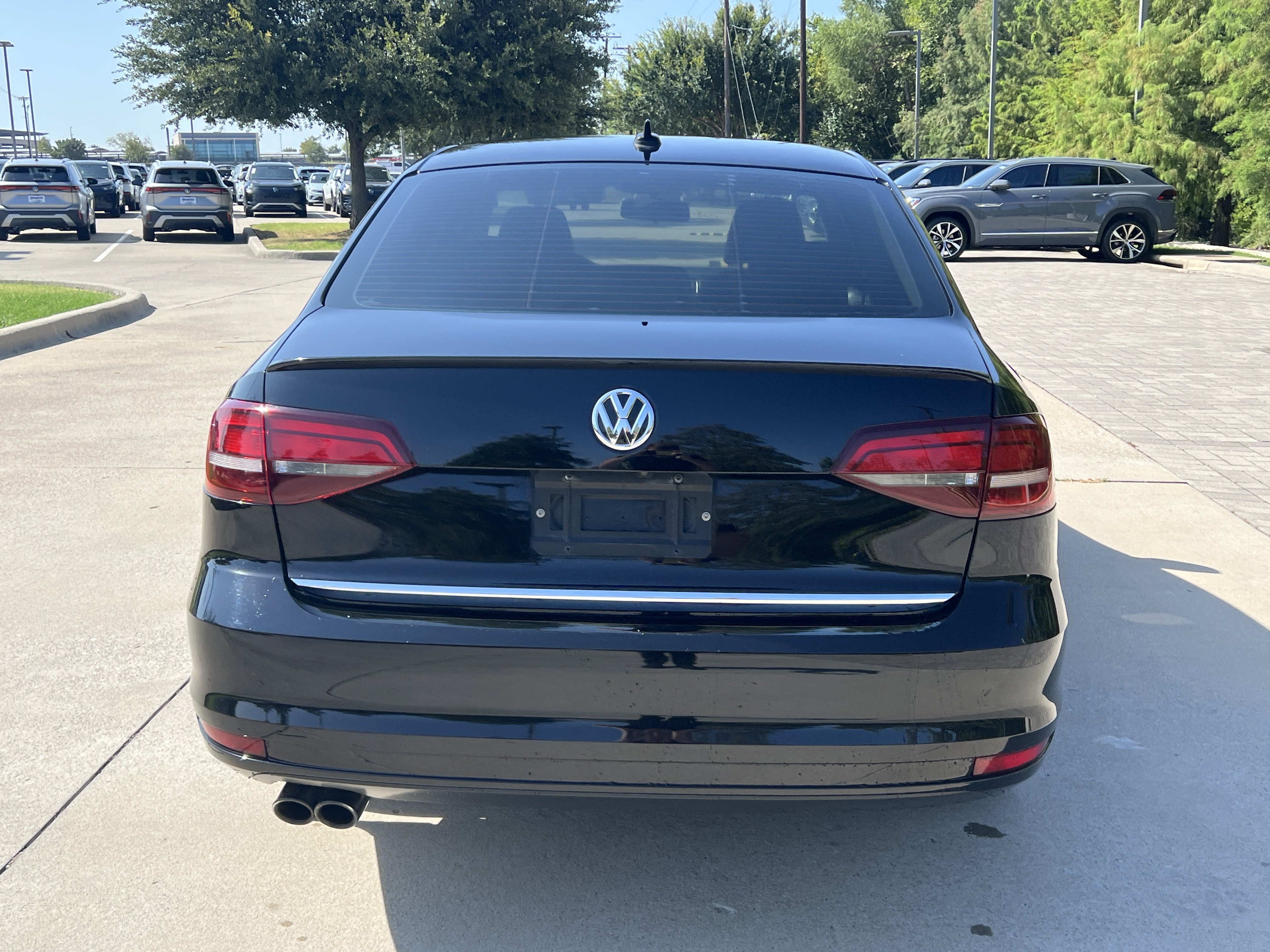 Used 2018 Volkswagen Jetta SEL FWD image 8