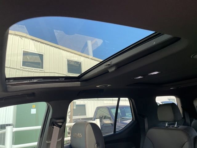 Used 2023 Chevrolet Traverse High Country w/ LPO, Floor Liner Package AWD/4WD image 6