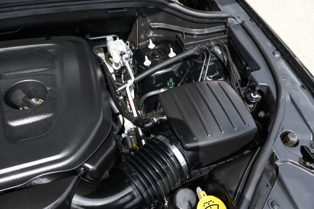 Used 2019 Jeep Grand Cherokee Altitude image 13