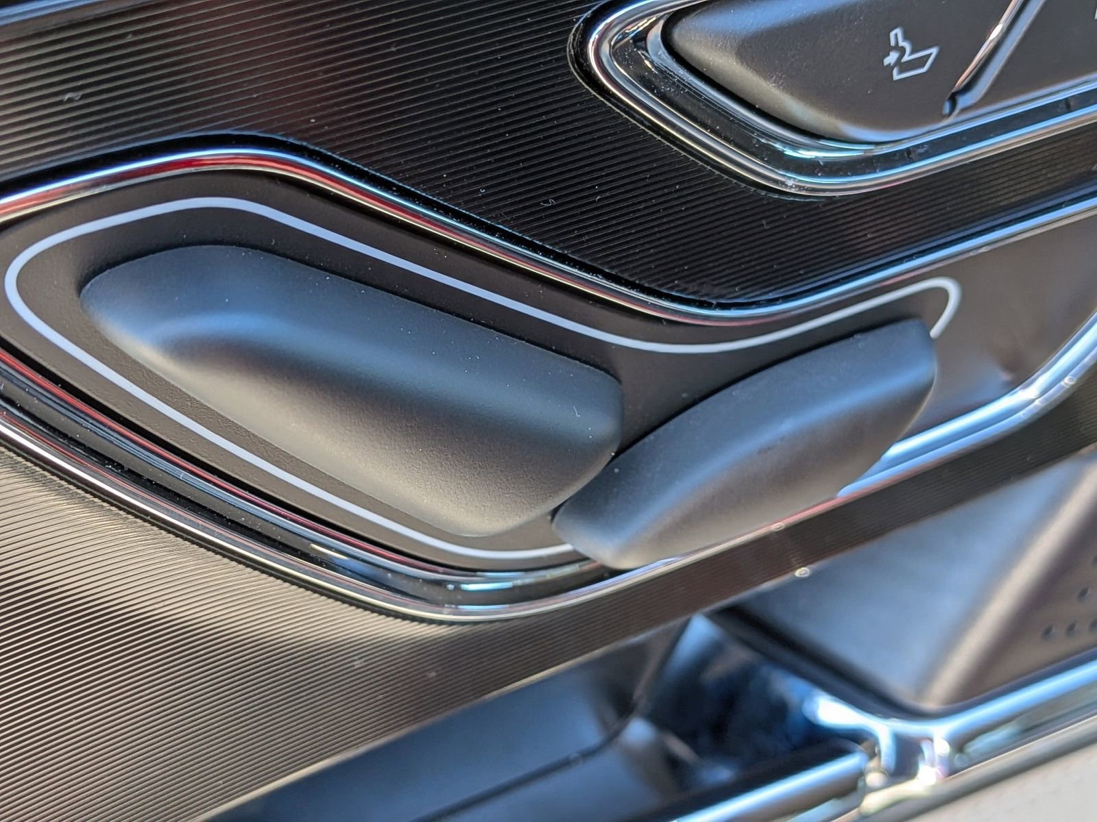 Used 2025 Lincoln Corsair FWD w/ Equipment Group 101A image 22