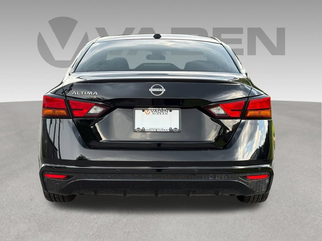 Used 2025 Nissan Altima 2.5 SV FWD image 25