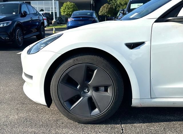 Used 2023 Tesla Model 3 Standard Range RWD image 6