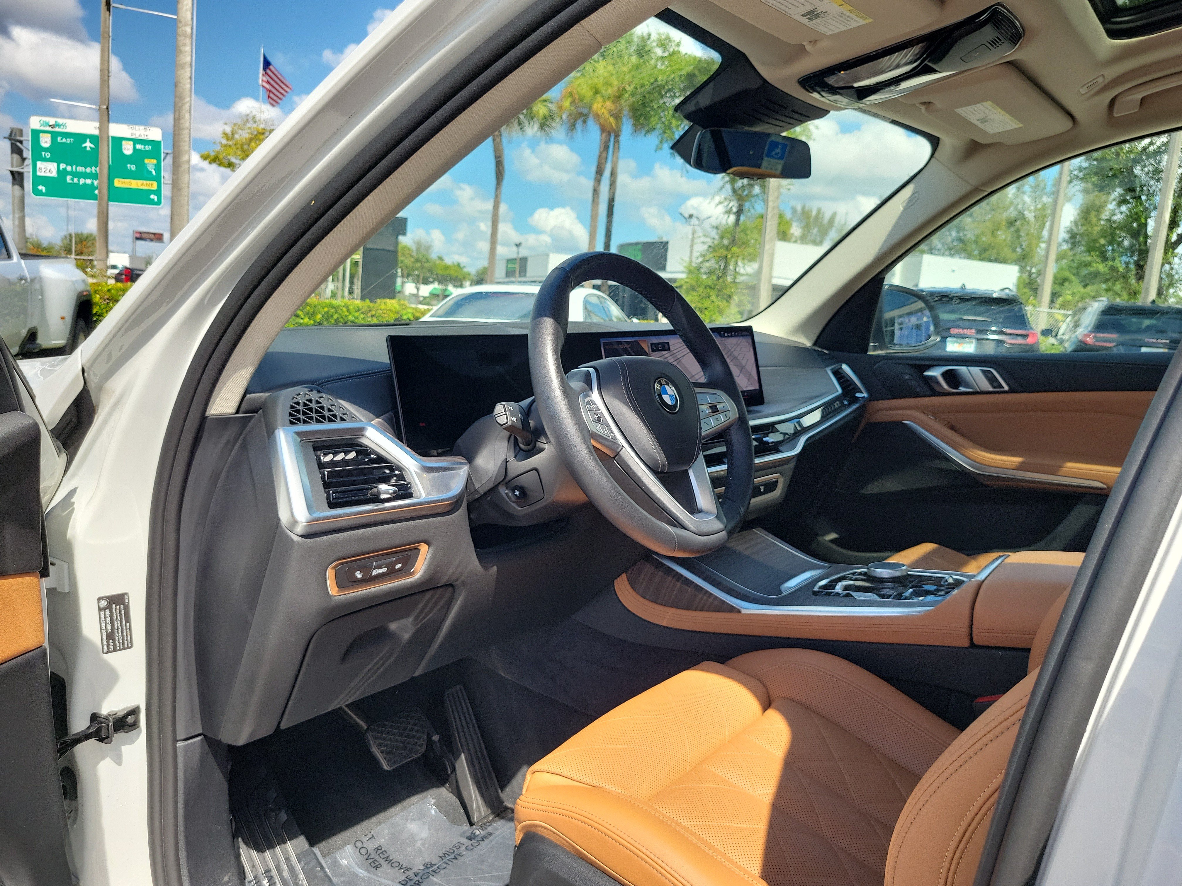 Used 2024 BMW X7 xDrive40i AWD/4WD image 9