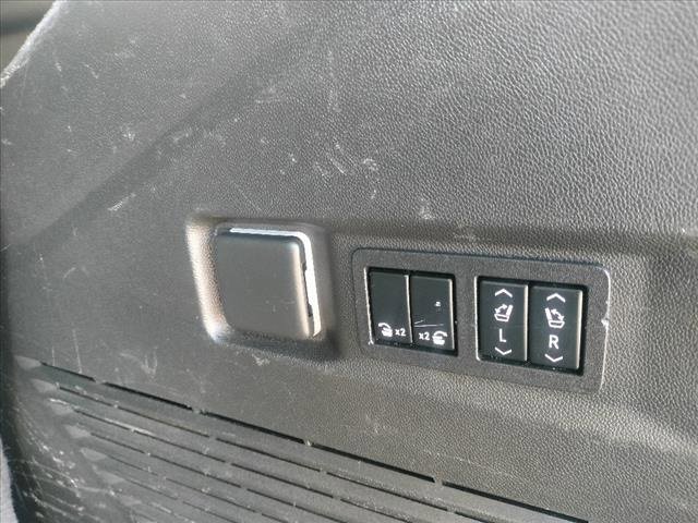 Used 2022 Chevrolet Tahoe High Country image 15