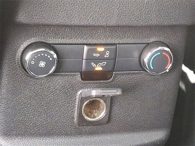 Used 2018 Ford Explorer XLT w/ Equipment Group 202A image 11