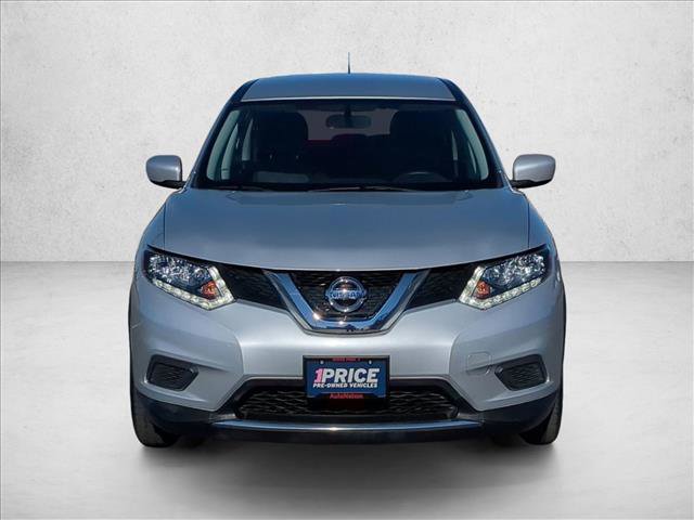 Used 2016 Nissan Rogue S image 2