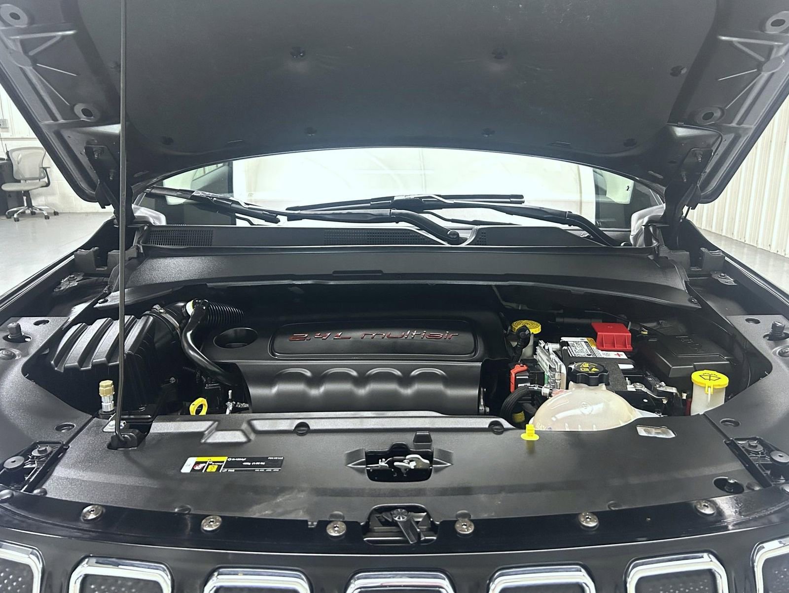 Certified 2022 Jeep Compass Limited image 24