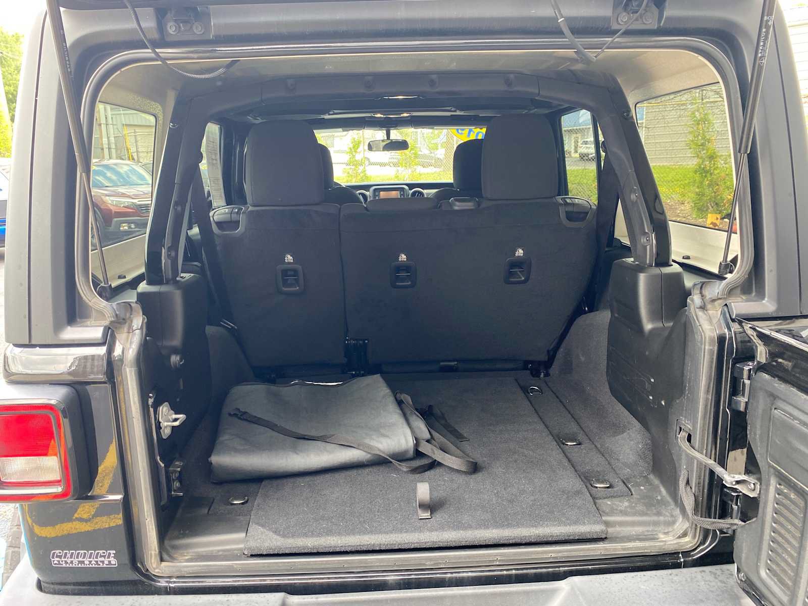 Used 2019 Jeep Wrangler Unlimited Sport S AWD/4WD image 26