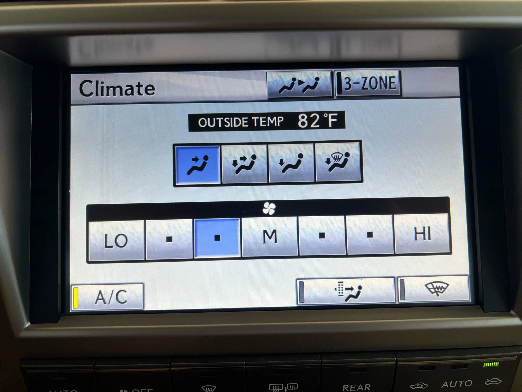 Used 2012 Lexus GX 460 image 16