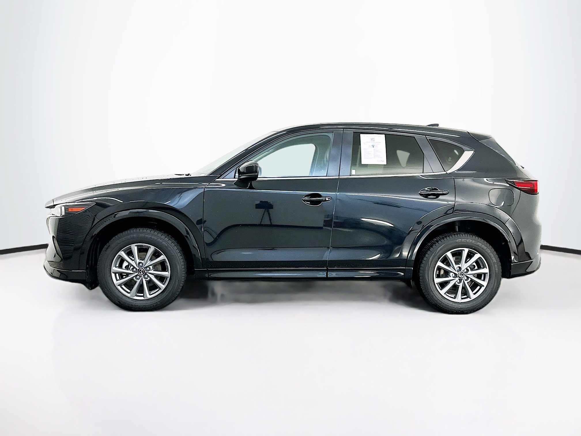 Used 2025 MAZDA CX-5 AWD 2.5 S w/ Preferred Package image 4