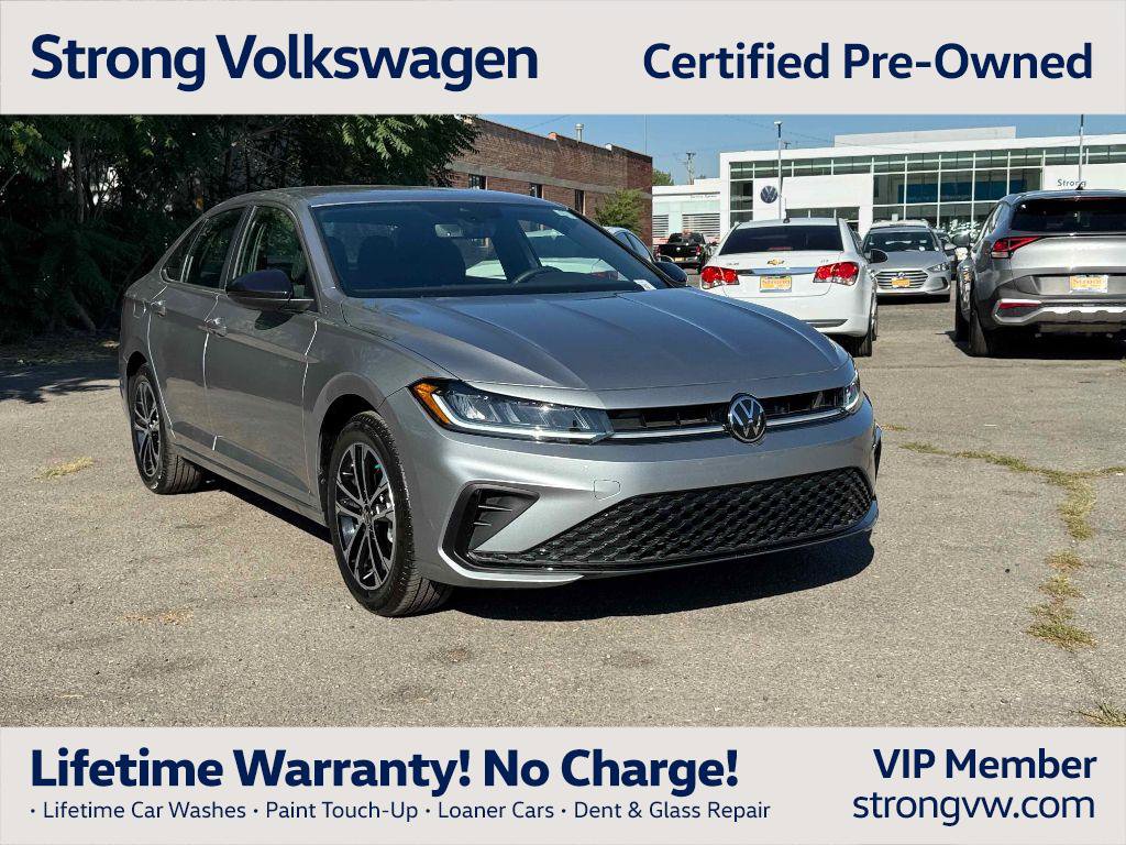 Certified 2025 Volkswagen Jetta Sport image 1