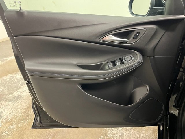 Used 2025 Buick Encore GX Sport Touring w/ Advanced Technology Package image 18