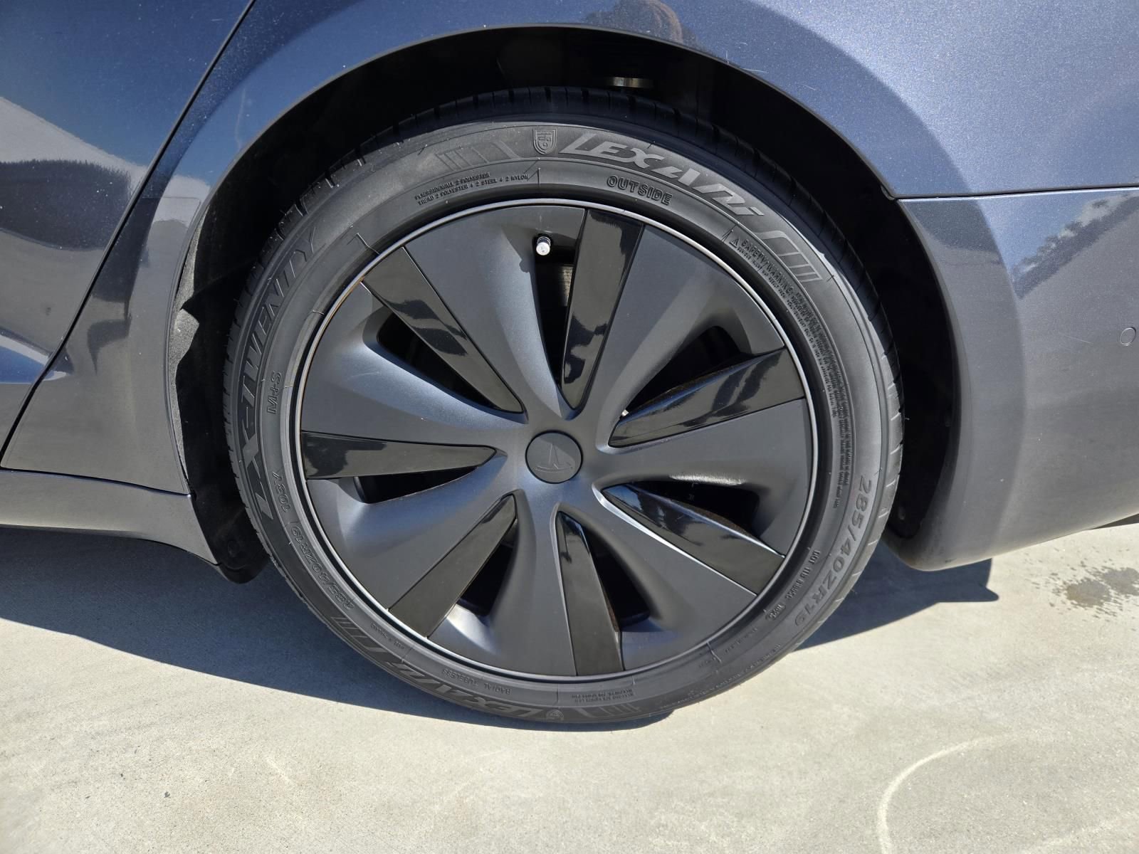 Used 2022 Tesla Model S Plaid image 22