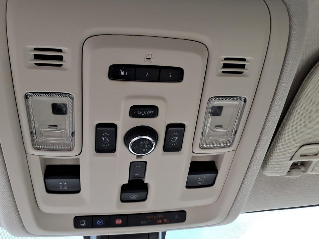 Used 2022 GMC Yukon XL Denali AWD/4WD image 29