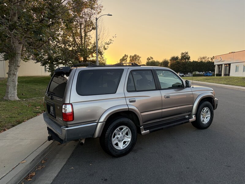 Used 2001 Toyota 4Runner SR5 w/ Upgrade Value Pkg 3 RWD image 4