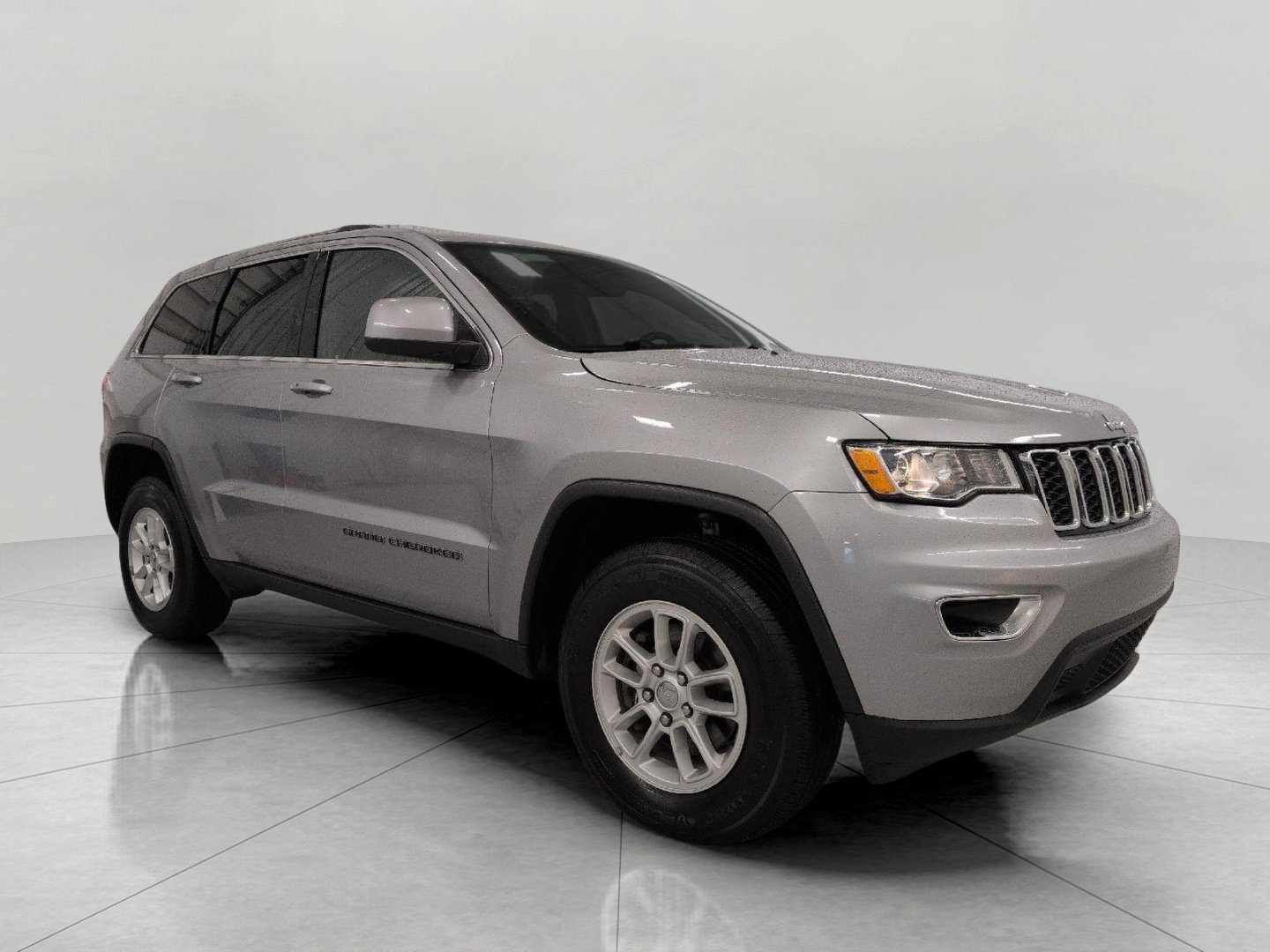 Used 2020 Jeep Grand Cherokee Laredo