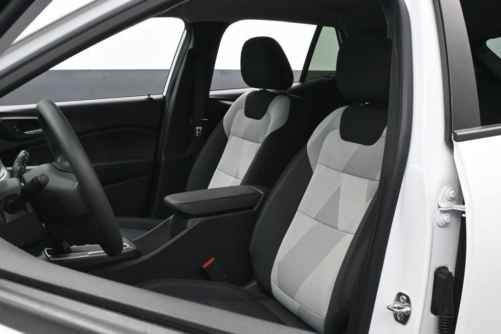 Used 2025 Chevrolet Trax LS FWD image 10
