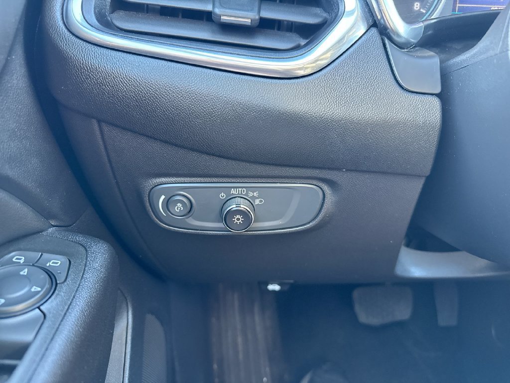 Used 2022 Chevrolet Equinox LT FWD image 17