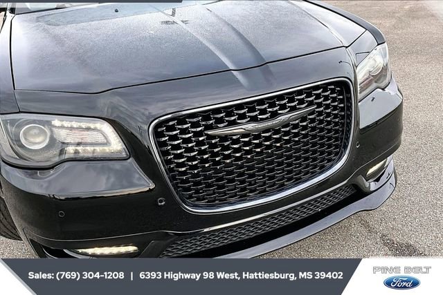 Used 2023 Chrysler 300 Touring L image 21