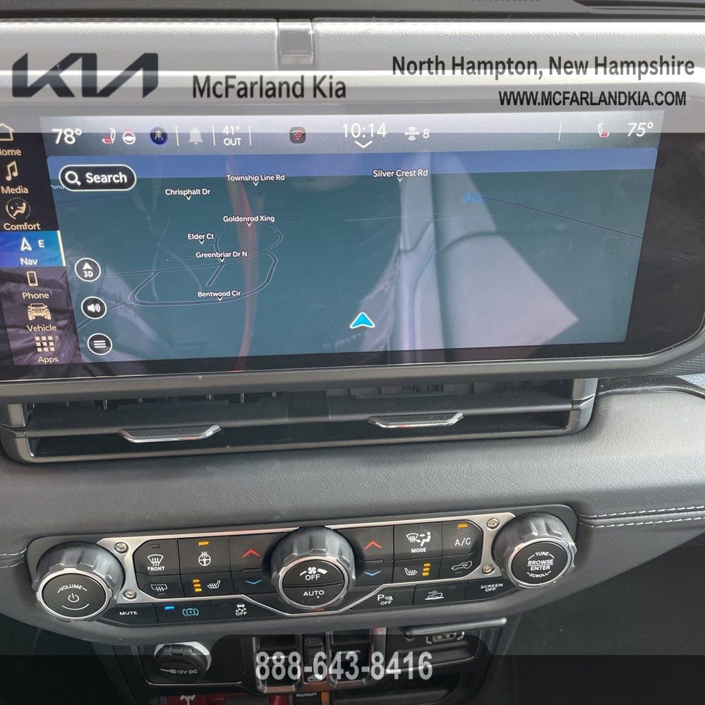 Used 2024 Jeep Wrangler Unlimited Rubicon 4xe image 21