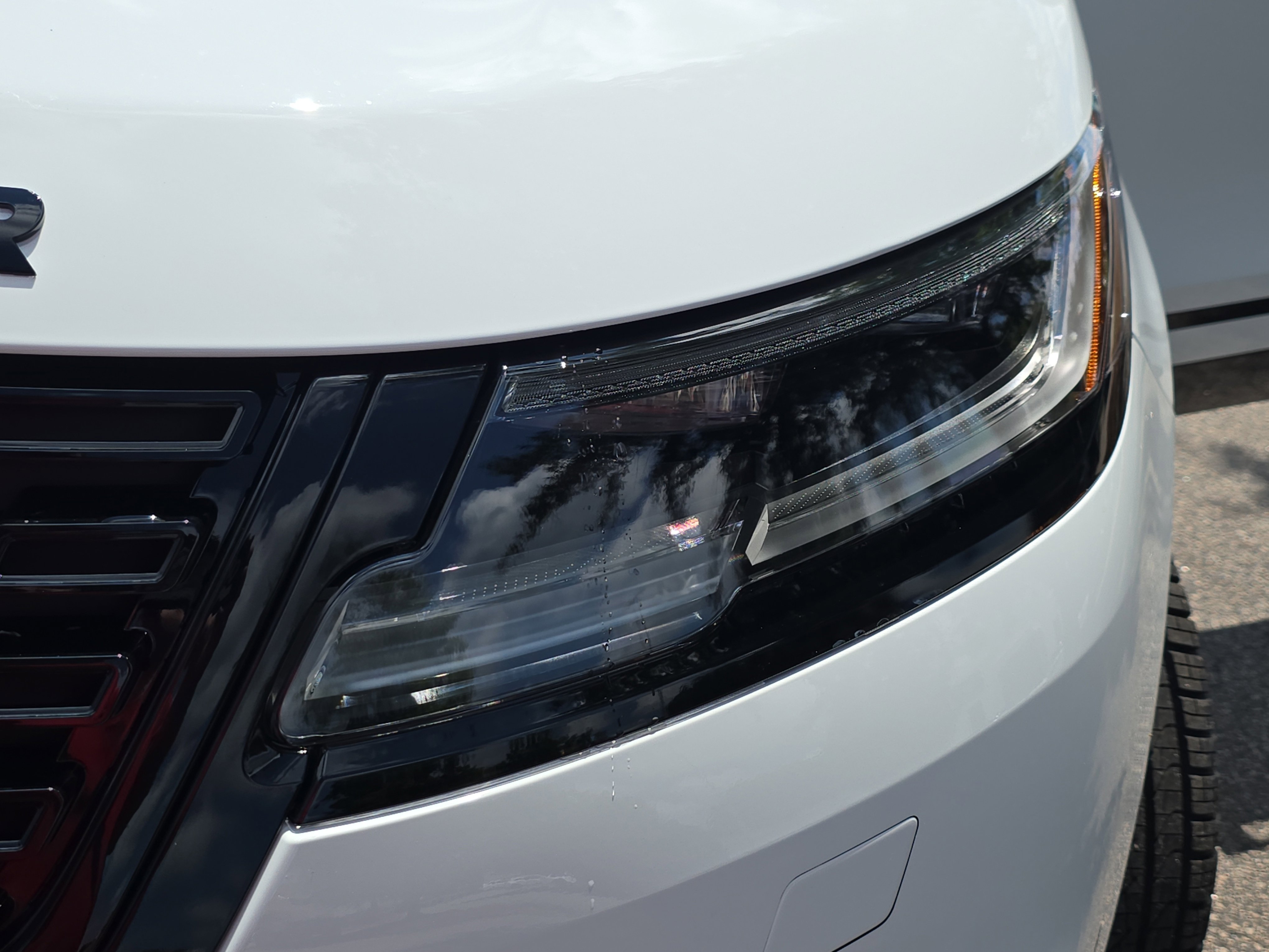 New 2026 Land Rover Range Rover Velar Dynamic SE image 31