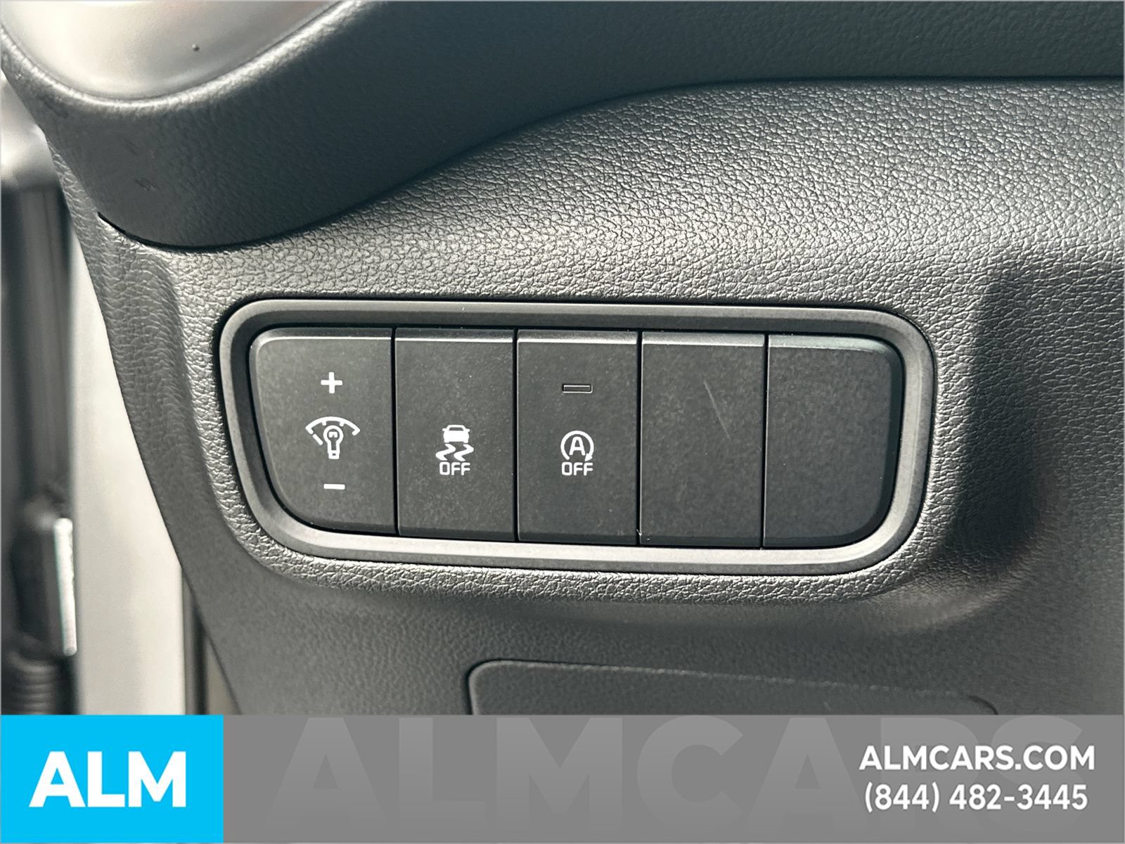 Used 2025 Kia Soul LX w/ LX Technology Package FWD image 36