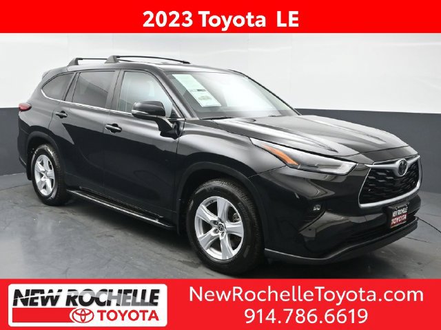 Used 2023 Toyota Highlander LE