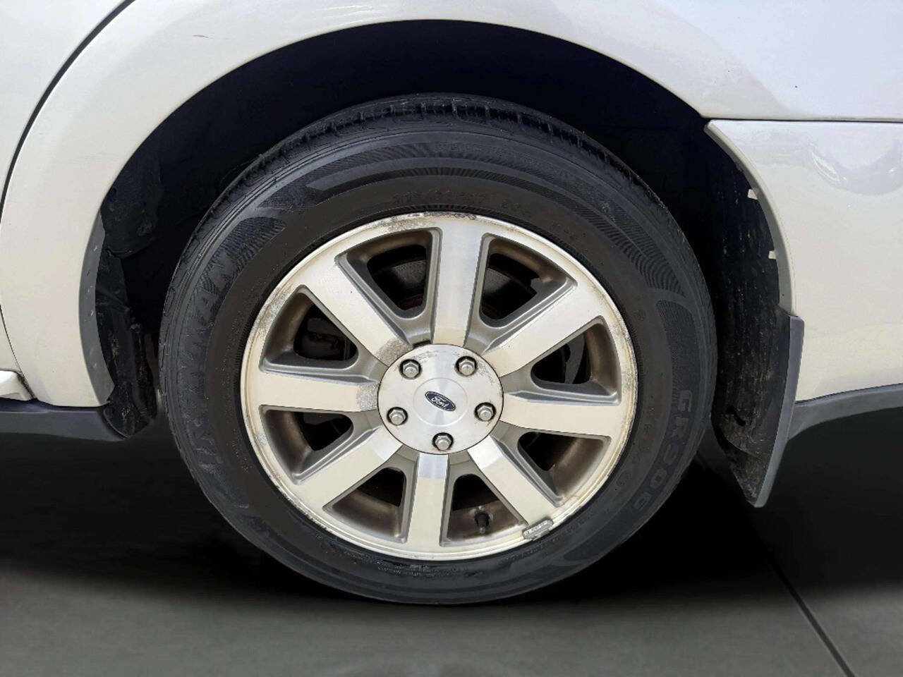 Used 2008 Ford Taurus SEL image 17