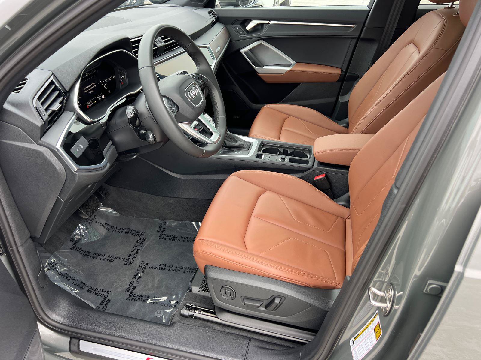 Certified 2025 Audi Q3 2.0T Premium Plus w/ Premium Plus Package AWD/4WD image 9