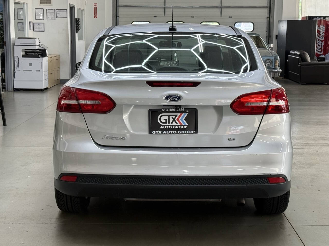 Used 2017 Ford Focus SE FWD image 3