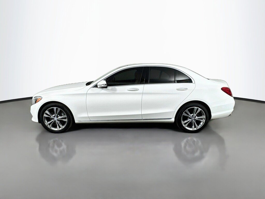 Used 2017 Mercedes-Benz C 300 4MATIC Sedan image 2