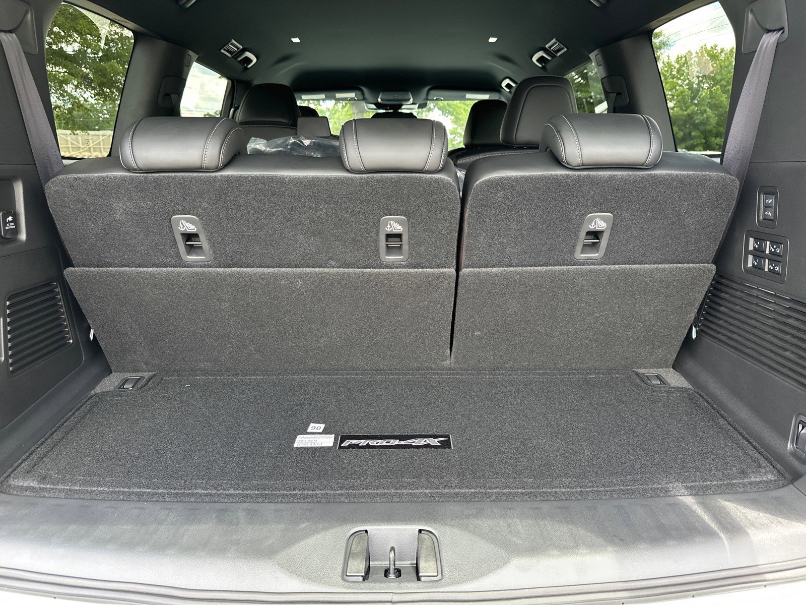 New 2025 Nissan Armada PRO-4X AWD/4WD image 18