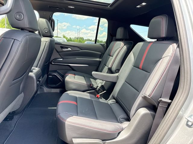 New 2026 Chevrolet Traverse RS w/ LPO, Floor Liner Package AWD/4WD image 23