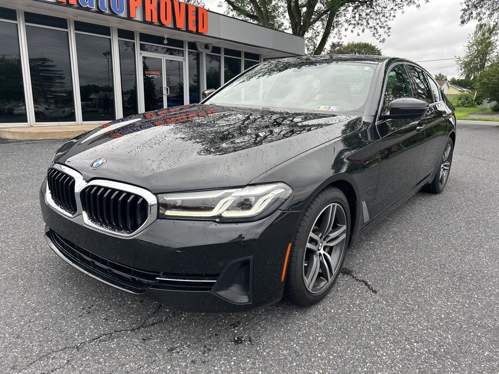 Used 2022 BMW 530i xDrive w/ Convenience Package image 3
