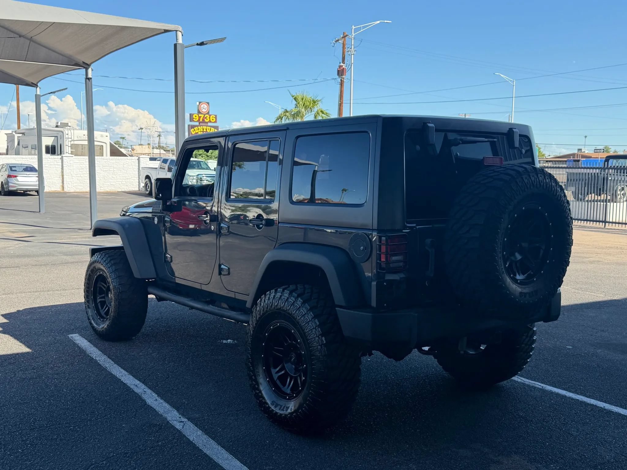 Used 2016 Jeep Wrangler Unlimited Sport w/ Quick Order Package 24S AWD/4WD image 8