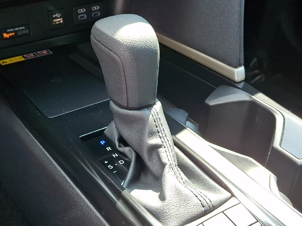 Used 2026 Toyota Camry LE FWD image 16