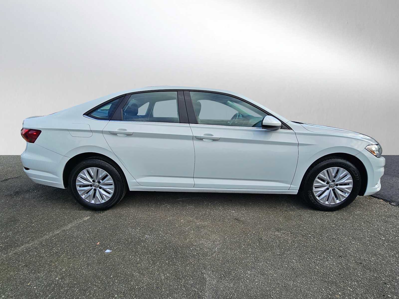 Used 2019 Volkswagen Jetta S w/ Driver Assistance Package image 2