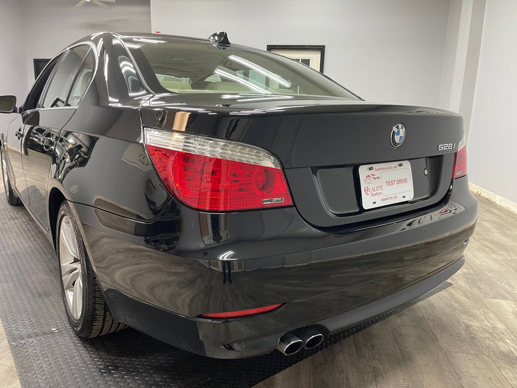 Used 2010 BMW 528i Sedan RWD image 19