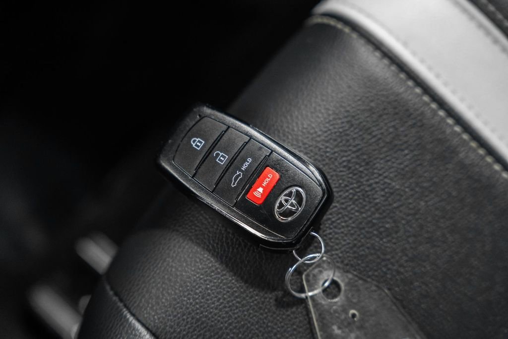 Used 2025 Toyota Camry SE image 42