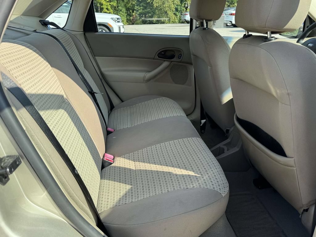 Used 2007 Ford Focus S FWD image 15
