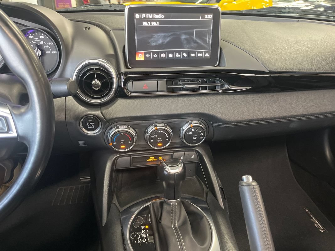 Used 2017 FIAT 124 Spider Lusso RWD image 46