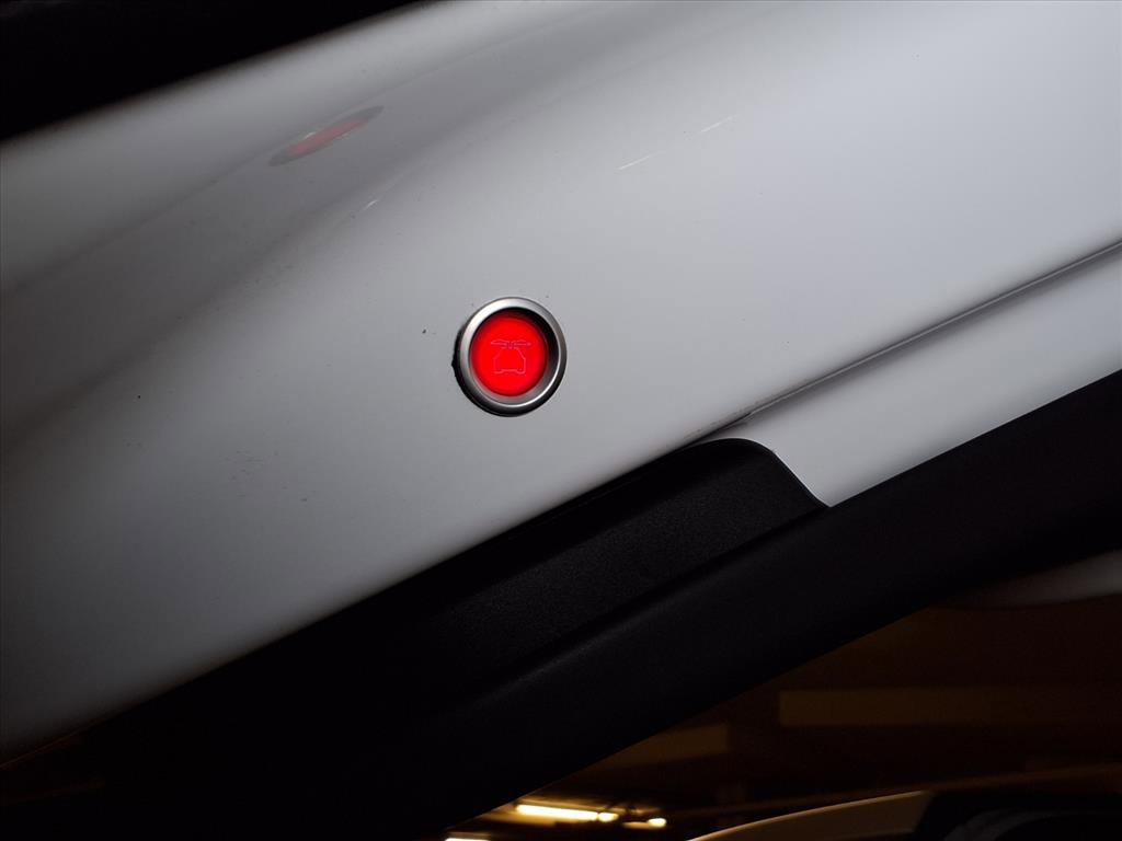 Used 2019 Tesla Model X 75D image 18