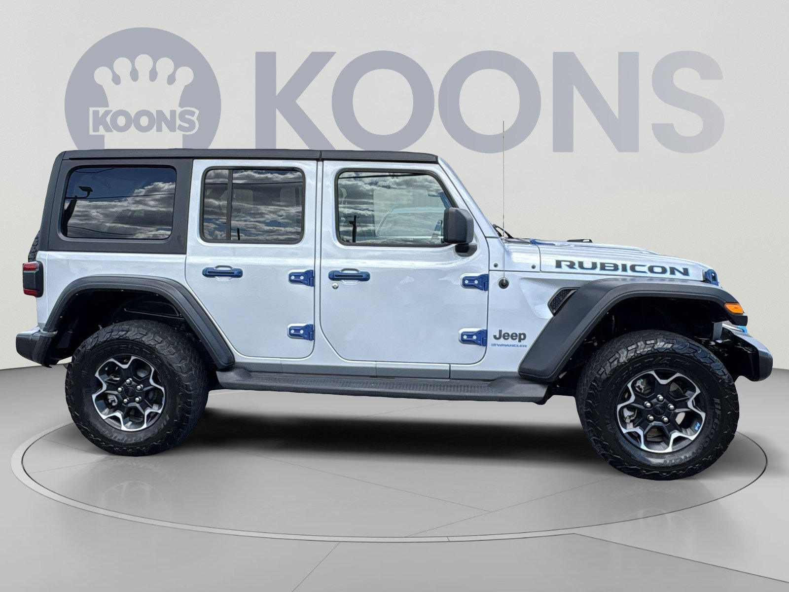 Used 2023 Jeep Wrangler Unlimited Rubicon 4xe w/ Cold Weather Group AWD/4WD image 8