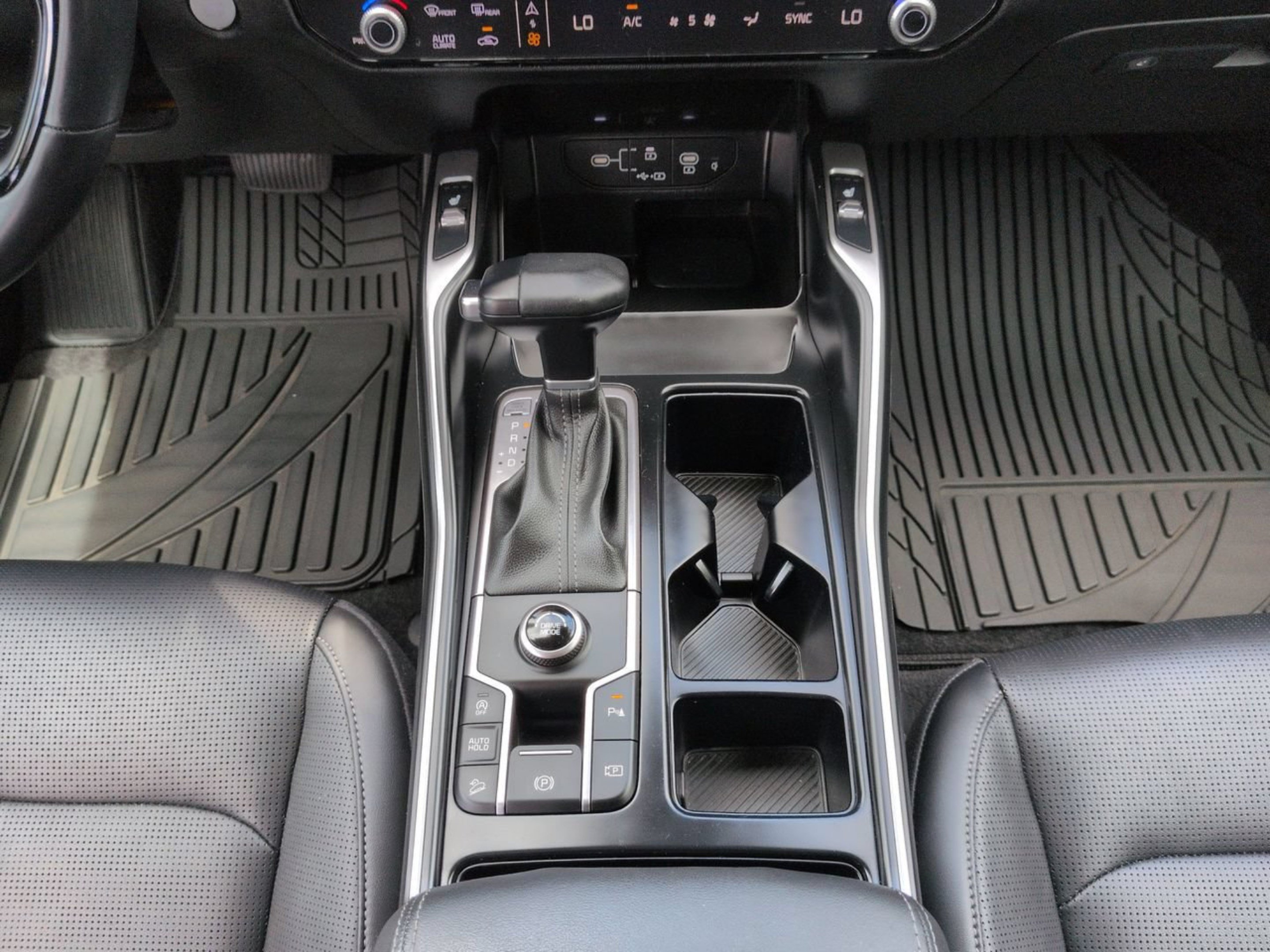 Certified 2026 Kia Sorento S w/ S Panoramic Sunroof Package FWD image 23