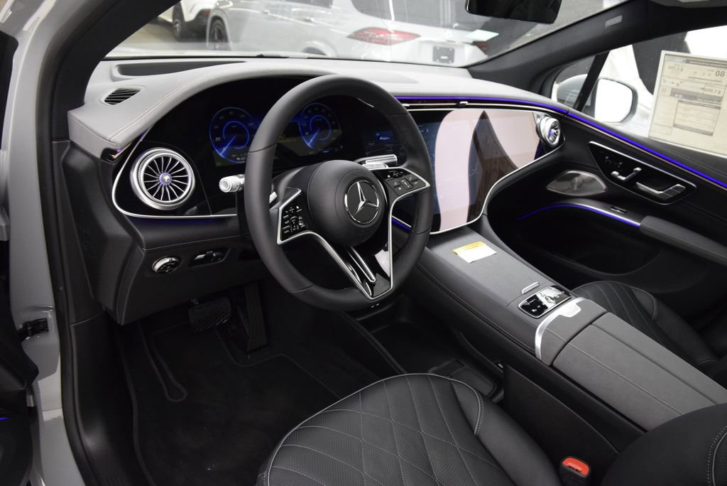 New 2026 Mercedes-Benz EQS 550 4MATIC SUV image 21