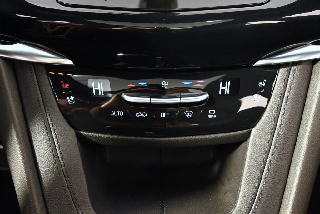 Certified 2025 Cadillac XT6 Sport w/ Technology Package image 33