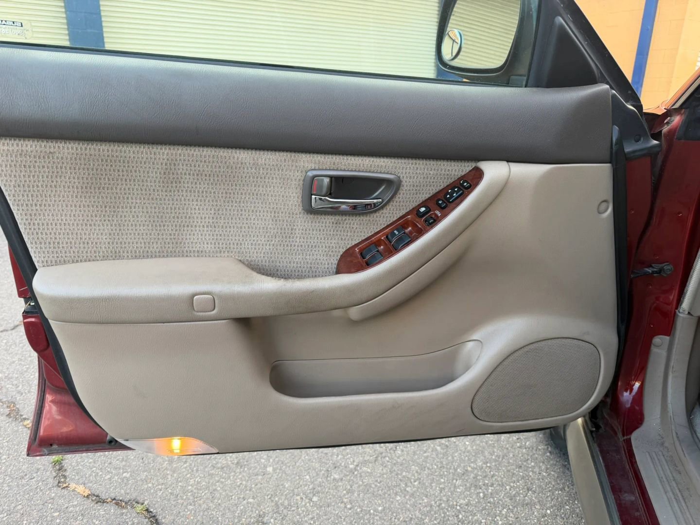 Used 2004 Subaru Outback Wagon AWD/4WD image 9