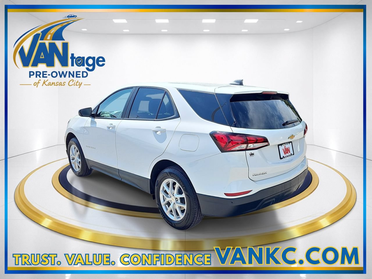 Used 2024 Chevrolet Equinox LS w/ LS Convenience Package AWD/4WD image 9