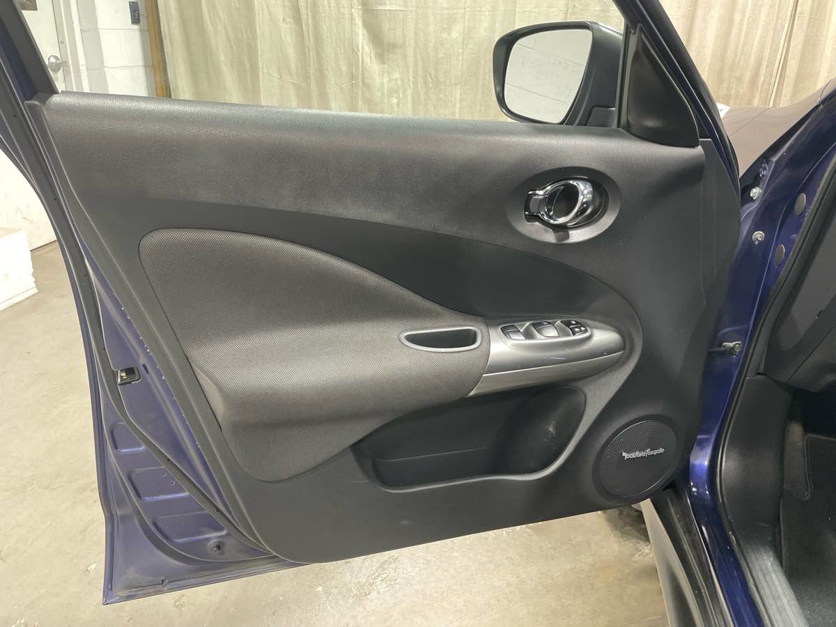 Used 2016 Nissan Juke SL AWD/4WD image 8